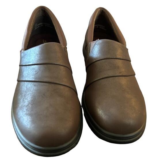 Easy Street Maybell Brown Slip on Loafers Comfort Shoe NEW  Size 9 - Picture 3 of 11